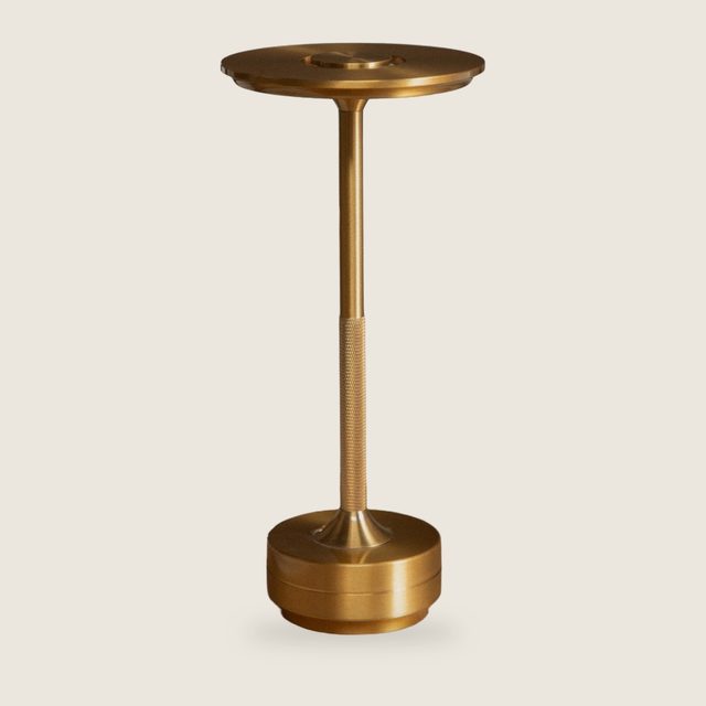 Lámpara de mesa LED inalámbrica dorada